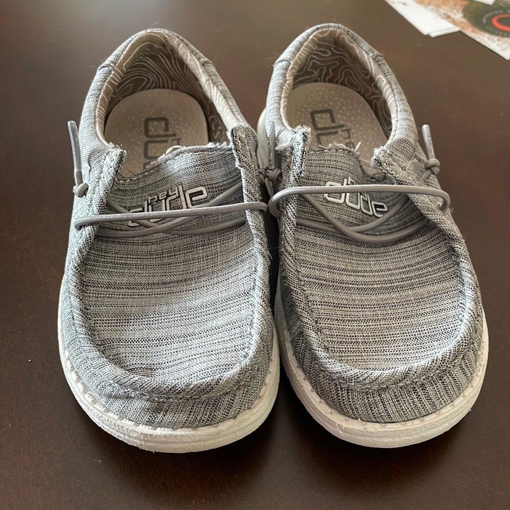Hey dude toddler….VGUC due to being shoes!